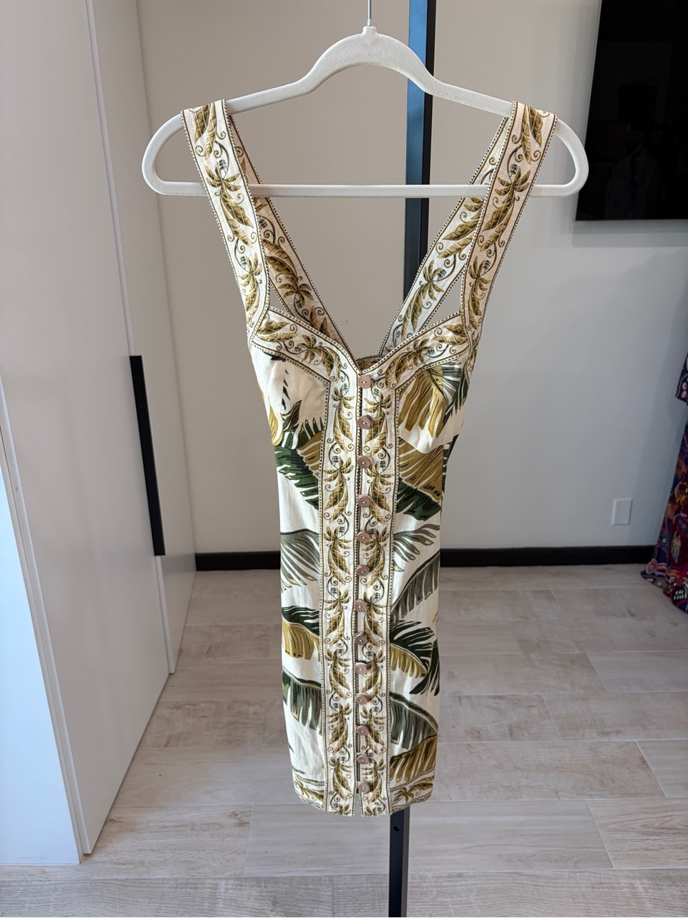 Farm Rio: Off-White Trancoso Buttoned Mini
Dress - Picture 8 of 11